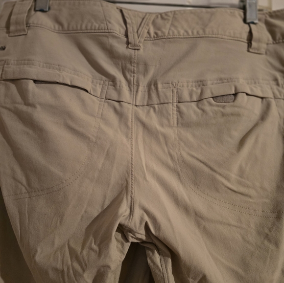 Columbia omni-shade capris, size 10 - Picture 2 of 5